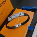 Louis Vuitton Cowhide bracelet, couple's style, length 22cm, adjustable and changeable