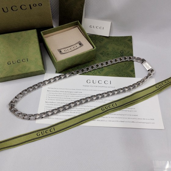 𝐆𝐮𝐜𝐜𝐢 striped necklace