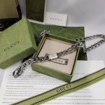 𝐆𝐮𝐜𝐜𝐢 striped necklace