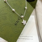 𝐆𝐮𝐜𝐜𝐢 Pentagram Cat Black Spinel Bracelet