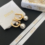 Dior Clover Letter Size Bead Stud Earrings