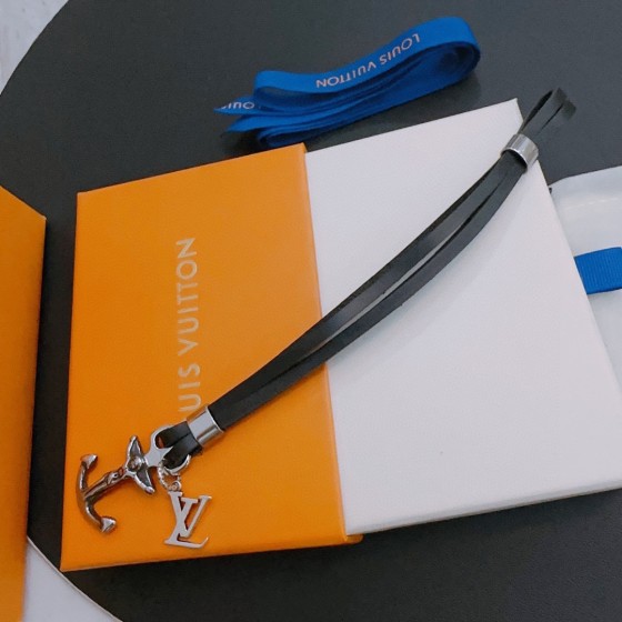 Louis Vuitton cowhide cord bracelet, same style as the couple