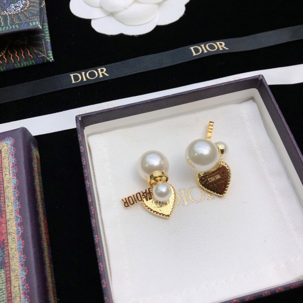 Dior stud earrings
