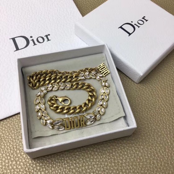 Dior necklace