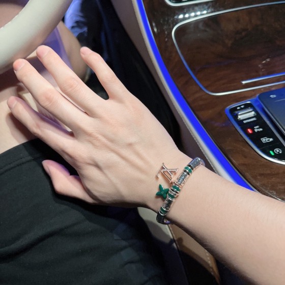 Louis Vuitton Cuban Chain Collection Vintage Silver Bracelet Couple's version 22cm20cm18cm changeable length