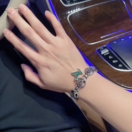 Louis Vuitton Cuban Chain Collection Vintage Silver Bracelet Couple's version 22cm20cm18cm changeable length