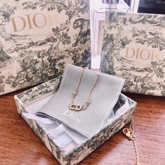 Dior necklace