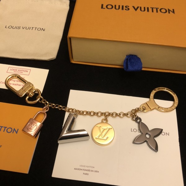 Louis Vuitton Lv Keychain Chain bag accessory