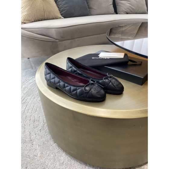 CHANEL ballerinas are timeless classics. Stay elegant Imported water-dyed sheepskin