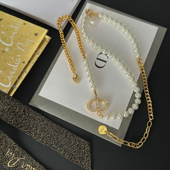 Dior necklace