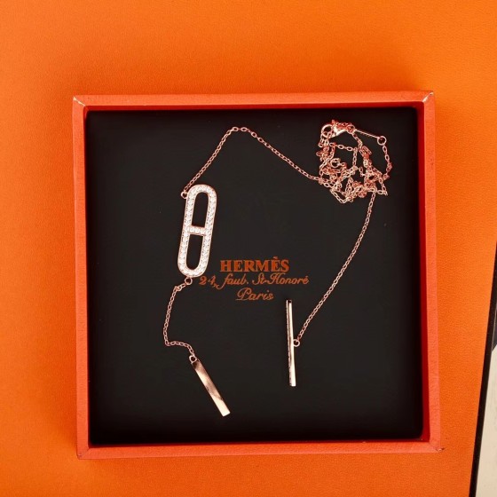 Hermes necklace