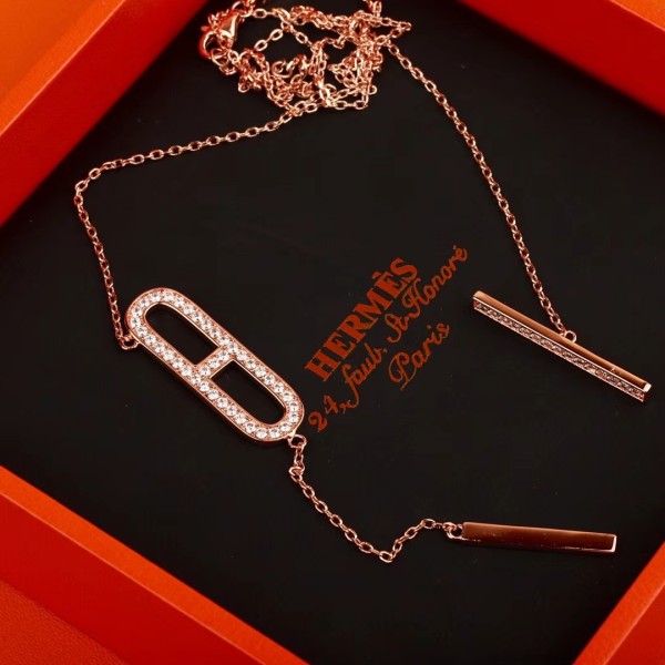 Hermes necklace