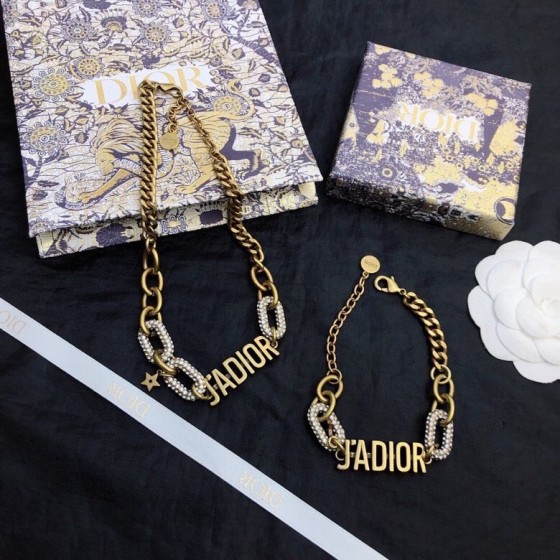 Dior necklace