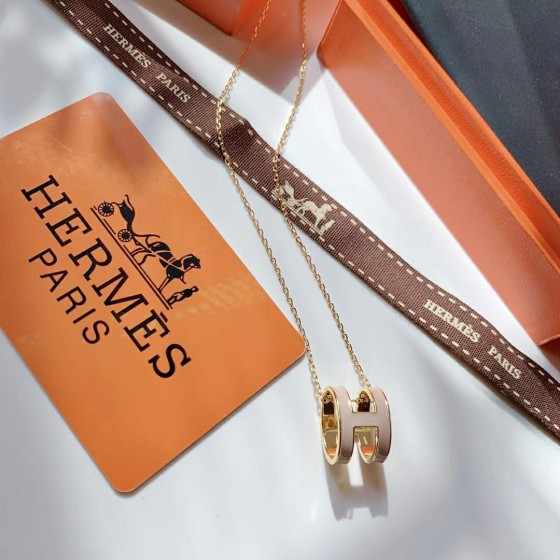 Hermes necklace