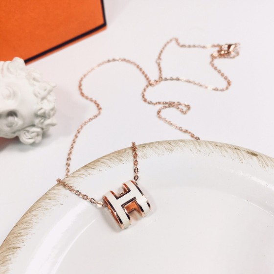 Hermes necklace