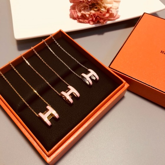 Hermes necklace