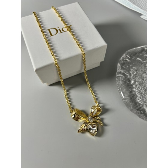 Dior necklace