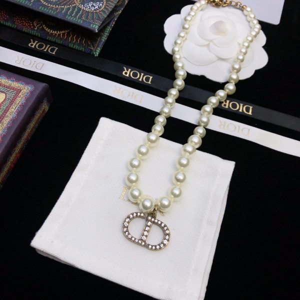 Dior necklace
