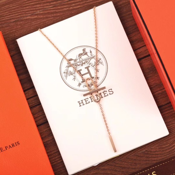 Hermes necklace