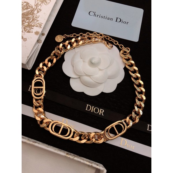 Dior necklace