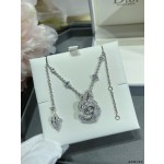 Dior necklace