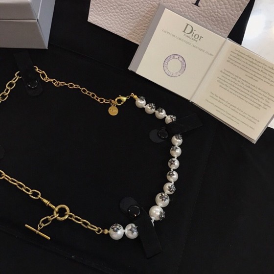 Dior necklace