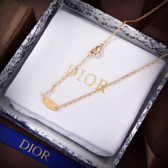 Dior necklace