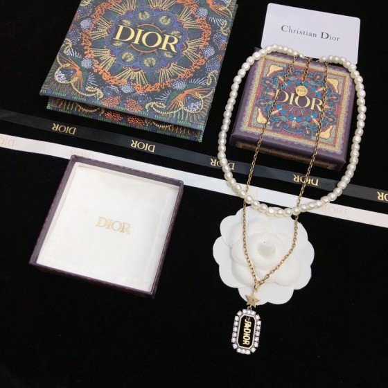 Dior necklace