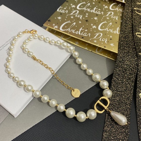 Dior necklace