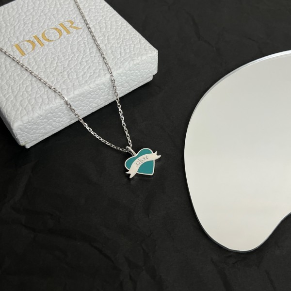 Dior necklace