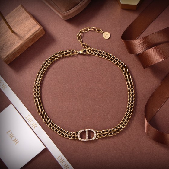 Dior necklace