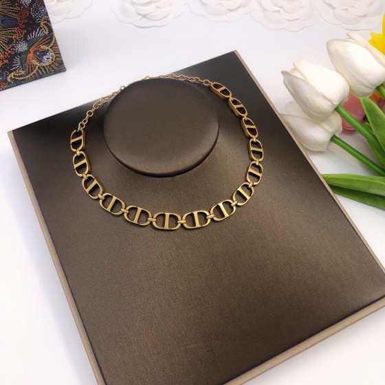 Dior necklace