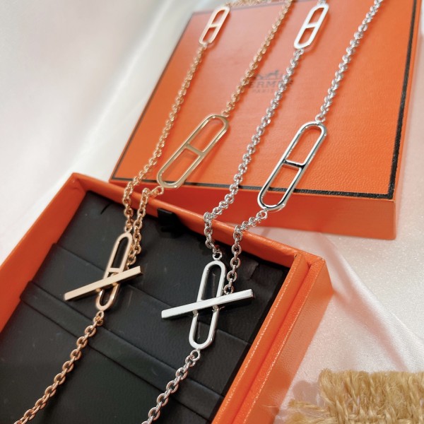 Hermes necklace
