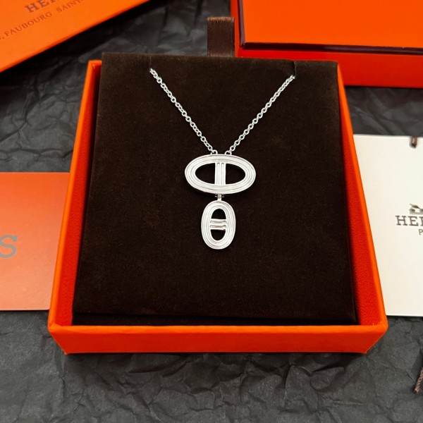Hermes necklace