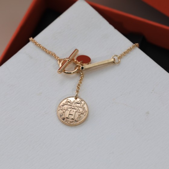 Hermes necklace