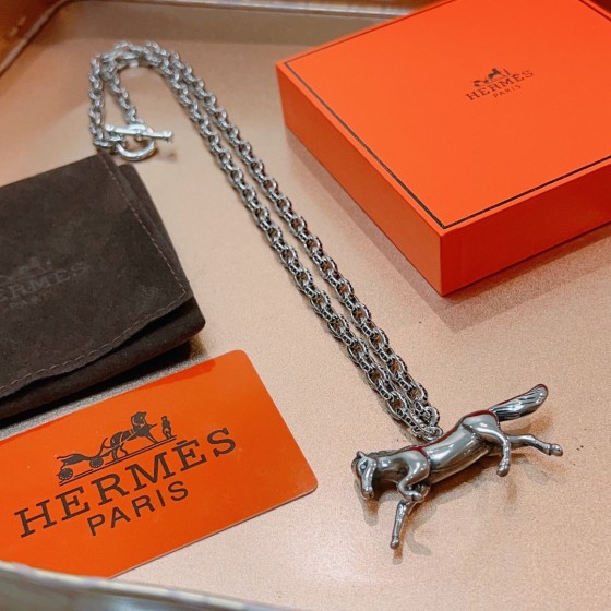 Hermes necklace