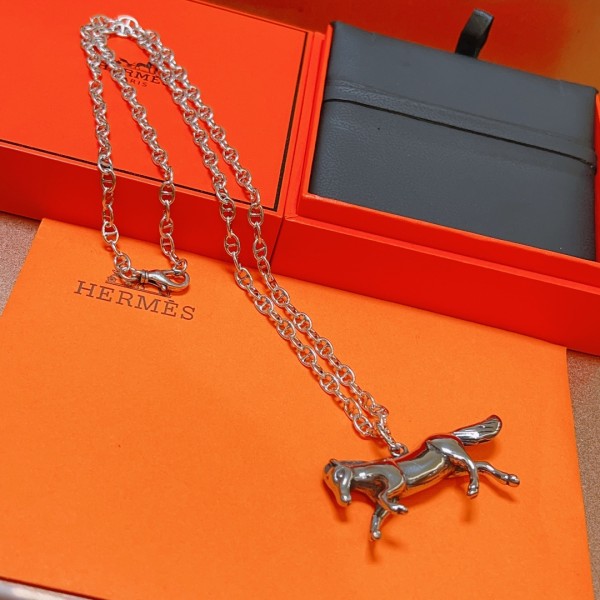 Hermes necklace