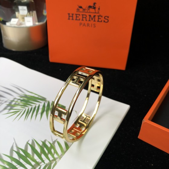 Hermes bracelet