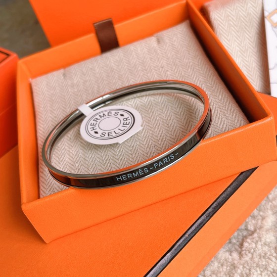 Hermes bracelet