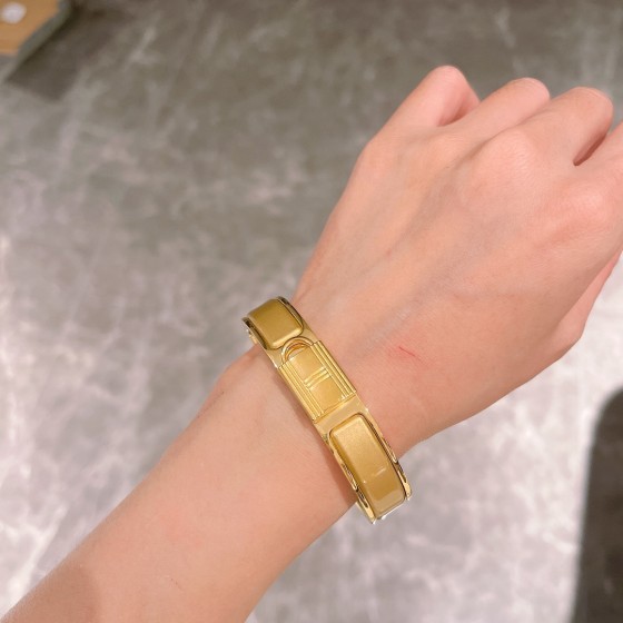 Hermes bracelet