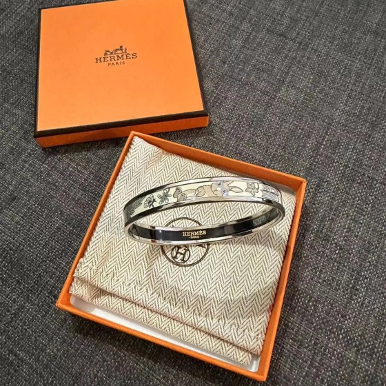 Hermes bracelet