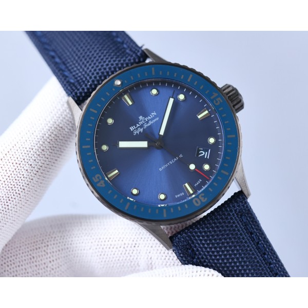 Blancpain - This functional watch comes from the classic Blancpain collection