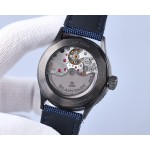 Blancpain - This functional watch comes from the classic Blancpain collection