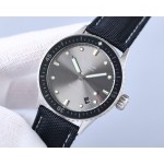 Blancpain - This functional watch comes from the classic Blancpain collection