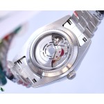 Rolex is equipped with a fully automatic 3135 imported mechanical movement