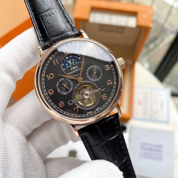 IWC- Vanguard - Men's Watch Mechanical Automatic Movement Mineralized Glass 316L Stainless Steel Case