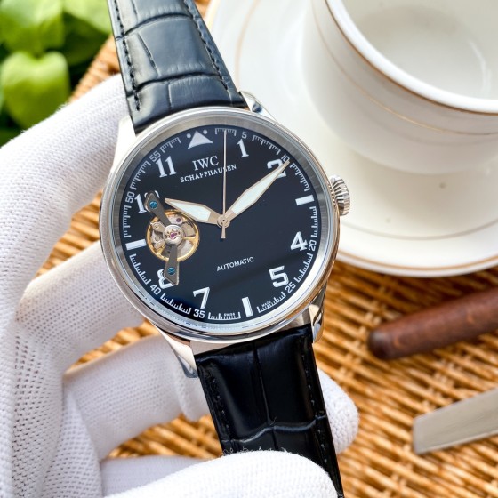 IWC- Fine men's watches Fully automatic mechanical movement, top 316 steel case and strap