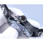 IWC- Presented in a purer design Built-in automatic mechanical movement