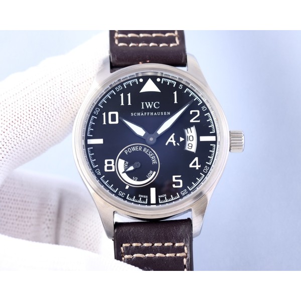 IWC- The line staff series lW5127537 movement automatic mechanical Swiss machine 2824 316 stainless steel