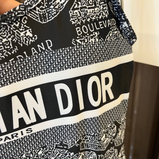 迪奥新款连体泳衣